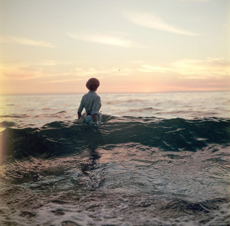 Illustration for article titled I Must Know Everything About These Wrenchingly Beautiful Found Photos